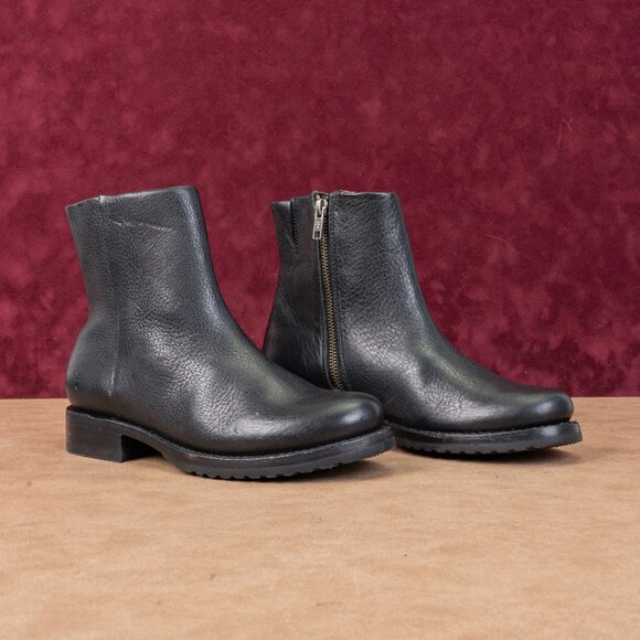 Frye Women Veronica Inside Zip Moto Biker Black Ankle Leather Lug Boots size 7.5 - Picture 1 of 8